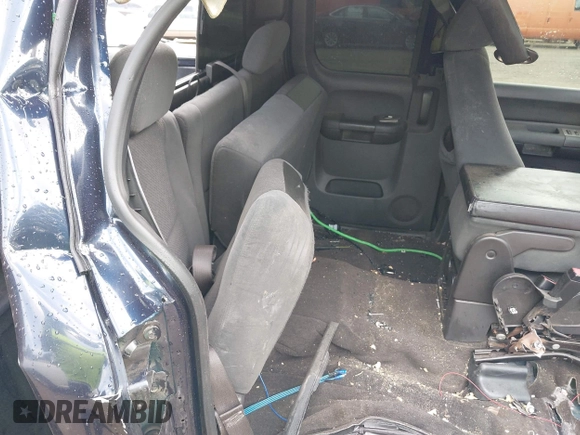 2008 Chevrolet Silverado 1500 1LT with VIN 1GCEC19J98Z303137, listed as a IAAI auction lot 42127354 with 286,047 mi miles and . Bid and sale history available at DreamBid. Image 8.