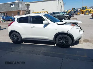 2014 Nissan Juke Nismo z VIN JN8AF5MV7ET357773, wystawiony jako IAAI lot #41994767 z przebiegiem 135 424 mil mil oraz . Historia ofert i sprzedaży dostępna na DreamBid. Obrazek 13.