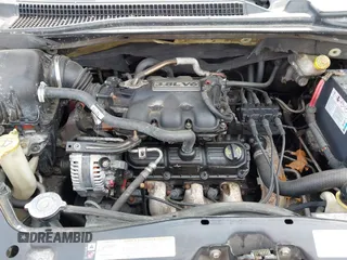 2008 Chrysler Town & Country Touring with VIN 2A8HR54P58R611777, listed as a IAAI auction lot 42149143 with 203,809 mi miles and . Bid and sale history available at carsss.com. Image 10.