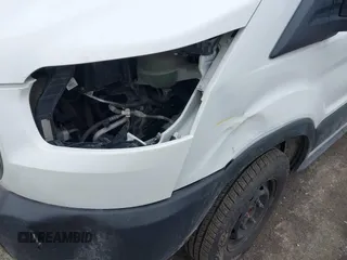 2019 Ford Transit Passenger XL z VIN 1FBZX2ZM7KKA47090, wystawiony jako IAAI lot #41823708 z przebiegiem 236 058 mil mil oraz . Historia ofert i sprzedaży dostępna na DreamBid. Obrazek 18.