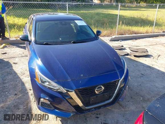 2020 Nissan Altima SR with VIN 1N4AL4CV6LN307437, listed as a IAAI auction lot 41234547 with 40,501 mi miles and . Bid and sale history available at carsss.com. Image 12.