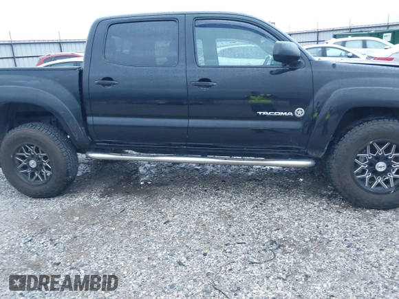 2014 Toyota Tacoma PreRunner with VIN 5TFJU4GN0EX062336, listed as a IAAI auction lot 41073030 with 135,554 mi miles. Bid and sale history available at carsss.com. Image 14.