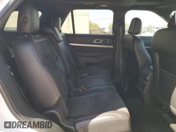 2018 Ford Explorer XLT z VIN 1FM5K7D83JGC69719, wystawiony jako Copart lot #54433405 z przebiegiem 84 581 mil mil oraz Szkoda całkowita • Salvage title. Historia ofert i sprzedaży dostępna na DreamBid. Obrazek 11.