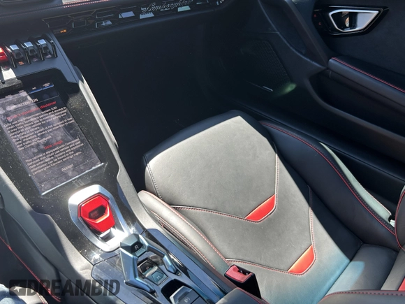 2021 Lamborghini Huracan z VIN ZHWUF5ZFXMLA16208, wystawiony jako IAAI lot #42254891 z przebiegiem 13 545 mil mil oraz . Historia ofert i sprzedaży dostępna na DreamBid. Obrazek 14.