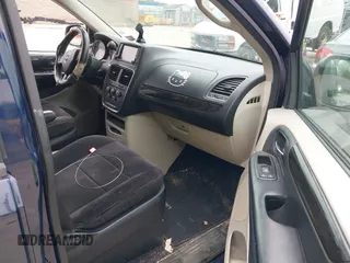 2014 Dodge Grand Caravan SE z VIN 2C4RDGBG6ER113768, wystawiony jako IAAI lot #42280226 z przebiegiem 210 388 mil mil oraz . Historia ofert i sprzedaży dostępna na DreamBid. Obrazek 5.