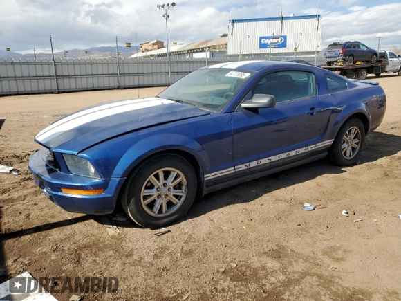 2008 Ford Mustang Deluxe with VIN 1ZVHT80N385149096, listed as a Copart auction lot 44723095 with 152,177 mi miles and Salvage Title. Bid and sale history available at DreamBid. Image 1.
