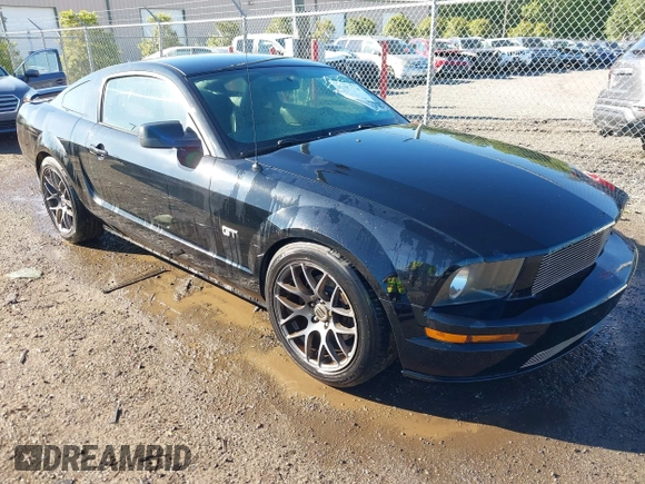2007 Ford Mustang GT Deluxe с VIN 1ZVFT82H075309397, выставлен на аукционе IAAI как лот 42197424 с пробегом 279 403 миль миль и . История ставок и продаж доступна на DreamBid. Изображение 1.