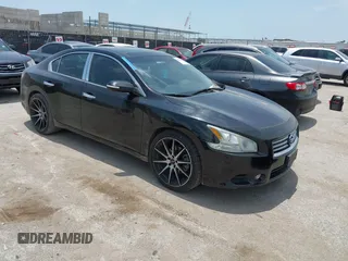 2012 Nissan Maxima S z VIN 1N4AA5AP7CC858360, wystawiony jako IAAI lot #42504063 z przebiegiem 117 534 mil mil oraz . Historia ofert i sprzedaży dostępna na DreamBid. Obrazek 1.