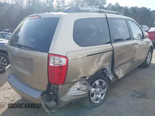 2009 Kia Sedona LX with VIN KNDMB233X96271235, listed as a IAAI auction lot 41681472 with 108,278 mi miles. Bid and sale history available at carsss.com. Image 4.