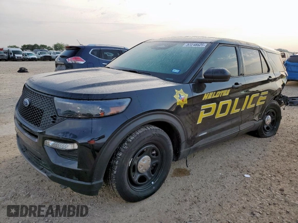 2025 Ford Police Interceptor Utility z VIN 1FM5K8AB7SGA28608, wystawiony jako Copart lot #57248625 z przebiegiem 5940 mil mil oraz Szkody całkowita. Historia ofert i sprzedaży dostępna na DreamBid. Obrazek 1.
