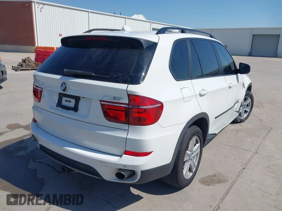 2012 BMW X5 35d z VIN 5UXZW0C57CL672538, wystawiony jako IAAI lot #41967268 z przebiegiem 141 996 mil mil oraz . Historia ofert i sprzedaży dostępna na DreamBid. Obrazek 4.