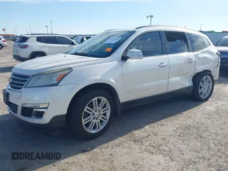 2013 Chevrolet Traverse LT z VIN 1GNKRGKD8DJ130025, wystawiony jako IAAI lot #41696382 z przebiegiem 161 382 mil mil oraz . Historia ofert i sprzedaży dostępna na DreamBid. Obrazek 2.