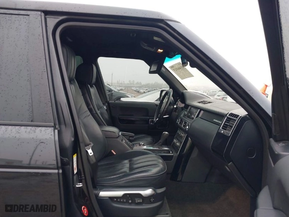 2010 Land Rover Range Rover SC with VIN SALMF1E47AA317554, listed as a IAAI auction lot 41446913 with 125,070 mi miles. Bid and sale history available at carsss.com. Image 5.