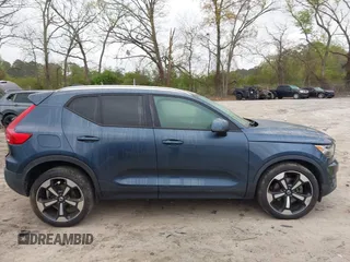 2021 Volvo XC40 Momentum z VIN YV4162UK0M2469977, wystawiony jako IAAI lot #41956088 z przebiegiem 51 567 mil mil oraz . Historia ofert i sprzedaży dostępna na DreamBid. Obrazek 13.