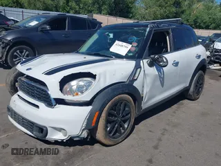 2012 MINI Countryman S с VIN WMWZC3C54CWL86735, выставлен на аукционе IAAI как лот 42448799 с пробегом 113 668 миль миль и . История ставок и продаж доступна на DreamBid. Изображение 2.