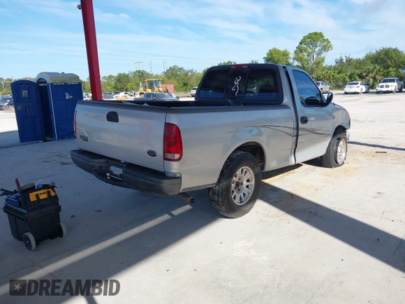 2004 Ford F-150 XL с VIN 2FTRF17244CA01430, выставлен на аукционе IAAI как лот 37764977 с пробегом Не указан миль и . История ставок и продаж доступна на DreamBid. Изображение 4.