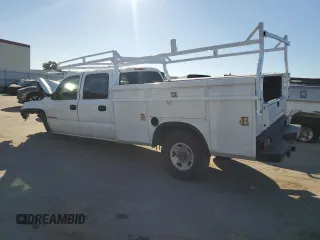 2005 GMC Sierra 1500 with VIN 1GDHC23215F894447, listed as a Copart auction lot 85680264 with 270,936 mi miles and Salvage Title. Bid and sale history available at DreamBid. Image 2.