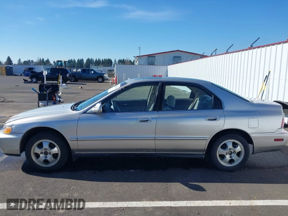 1997 Honda Accord Special Edition with VIN 1HGCD5603VA115569, listed as a IAAI auction lot 41636725 with 216,937 mi miles and . Bid and sale history available at carsss.com. Image 14.