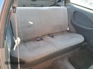 2000 Suzuki Swift GA z VIN 2S2AB21HXY6601102, wystawiony jako Copart lot #46888715 z przebiegiem 110 831 mil mil oraz Szkody całkowita. Historia ofert i sprzedaży dostępna na DreamBid. Obrazek 10.
