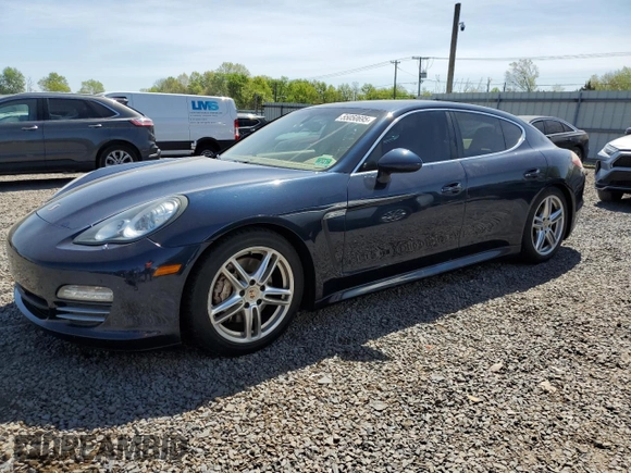 2012 Porsche Panamera S z VIN WP0AB2A75CL061272, wystawiony jako Copart lot #55050695 z przebiegiem 156 293 mil mil oraz Czysty tytuł • Clean title. Historia ofert i sprzedaży dostępna na DreamBid. Obrazek 1.