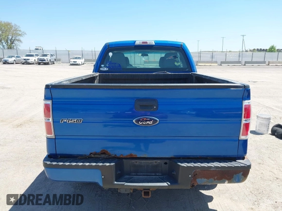 2010 Ford F-150 XL z VIN 1FTEX1EW9AKC34275, wystawiony jako IAAI lot #42183779 z przebiegiem 261 624 mil mil oraz . Historia ofert i sprzedaży dostępna na DreamBid. Obrazek 16.