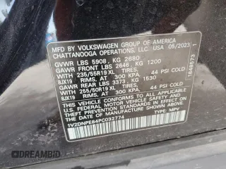 2023 Volkswagen ID.4 Pro z VIN 1V2DNPE84PC032774, wystawiony jako Copart lot #42625865 z przebiegiem 7 885 mil mil oraz Szkoda całkowita • Salvage title. Historia ofert i sprzedaży dostępna na DreamBid. Obrazek 13.