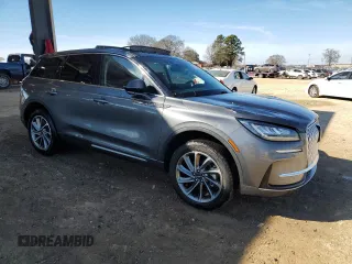2023 Lincoln Corsair Standard z VIN 5LMCJ1CAXPUL08888, wystawiony jako Copart lot #46518635 z przebiegiem 9 923 mil mil oraz Szkoda całkowita • Salvage title. Historia ofert i sprzedaży dostępna na DreamBid. Obrazek 4.
