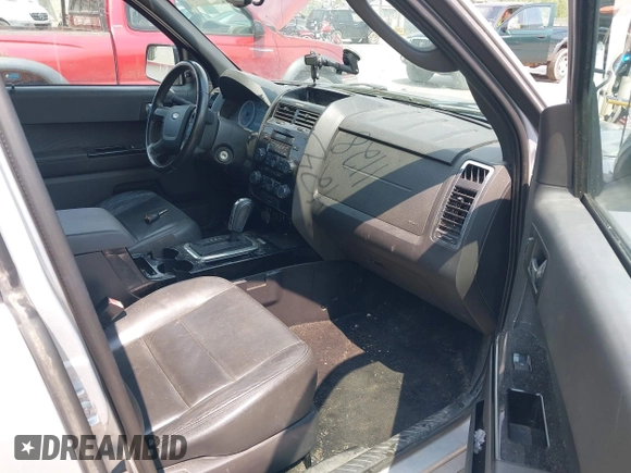 2012 Ford Escape XLT с VIN 1FMCU9DG7CKB68798, выставлен на аукционе IAAI как лот 42431128 с пробегом 181 556 миль миль и . История ставок и продаж доступна на DreamBid. Изображение 5.