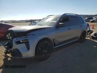 2023 BMW X7 M60i z VIN 5UX33EM0XP9N45266, wystawiony jako Copart lot #68922574 z przebiegiem Nie podano mil oraz Szkody całkowita. Historia ofert i sprzedaży dostępna na DreamBid. Obrazek 1.