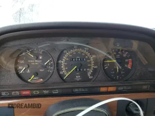 1989 Mercedes-Benz 420 420SEL with VIN WDBCA35E4KA475467, listed as a Copart auction lot 80720634 with 140,418 mi miles and Clean Title. Bid and sale history available at carsss.com. Image 9.