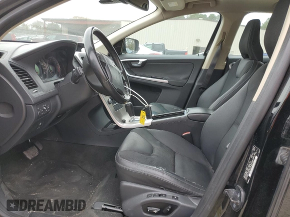 2010 Volvo XC60 3.2L with VIN YV4960DL0A2053844, listed as a Copart auction lot 52513995 with 231,804 mi miles and Salvage Title. Bid and sale history available at carsss.com. Image 7.