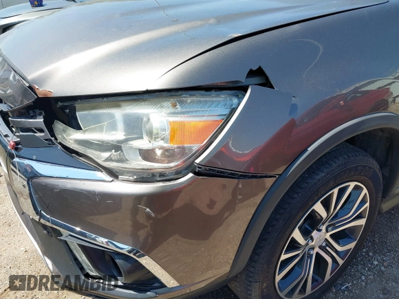 2018 Mitsubishi Outlander SEL z VIN JA4AP4AW4JU018385, wystawiony jako IAAI lot #41868875 z przebiegiem 83 910 mil mil oraz . Historia ofert i sprzedaży dostępna na DreamBid. Obrazek 17.