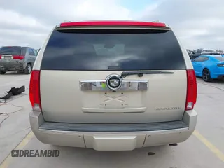 2008 Cadillac Escalade with VIN 1GYEC63898R234382, listed as a IAAI auction lot 41781206 with 150,916 mi miles. Bid and sale history available at carsss.com. Image 16.