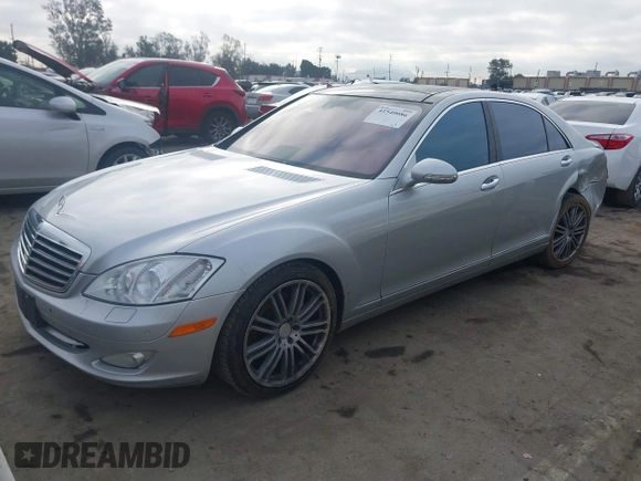 2009 Mercedes-Benz S-Class 5.5L V8 with VIN WDDNG71XX9A273403, listed as a IAAI auction lot 41540086 with 142,140 mi miles. Bid and sale history available at carsss.com. Image 17.