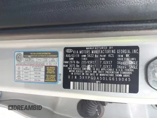 2020 Kia Sorento LX V6 with VIN 5XYPGDA50LG619045, listed as a IAAI auction lot 41520510 with 124,870 mi miles. Bid and sale history available at carsss.com. Image 9.