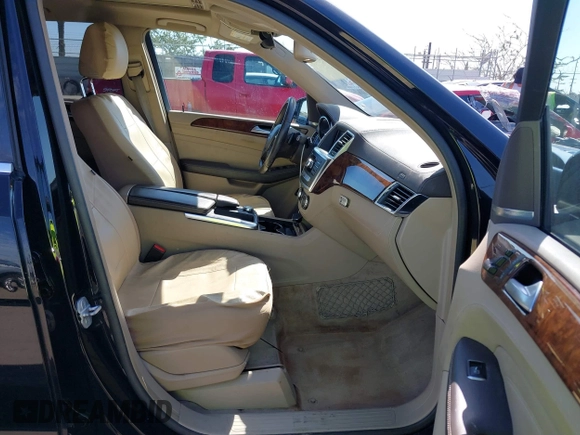 2013 Mercedes-Benz M 550 with VIN 4JGDA7DB3DA148853, listed as a IAAI auction lot 41659913 with 203,055 mi miles and . Bid and sale history available at DreamBid. Image 5.