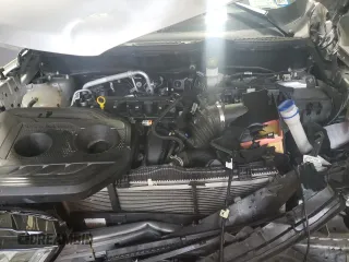 2021 Ford EcoSport SES z VIN MAJ6S3JL0MC404537, wystawiony jako Copart lot #54861525 z przebiegiem 13 626 mil mil oraz Szkody całkowita. Historia ofert i sprzedaży dostępna na DreamBid. Obrazek 12.