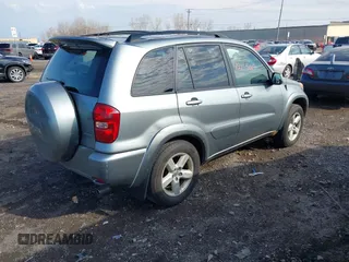 2005 Toyota RAV4 with VIN JTEHD20V750064585, listed as a IAAI auction lot 42113019 with 122,806 mi miles. Bid and sale history available at carsss.com. Image 4.