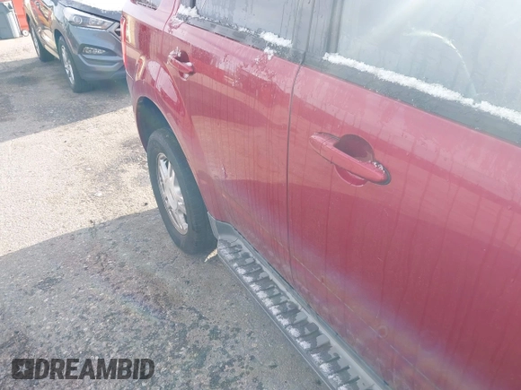 2008 Ford Escape Limited z VIN 1FMCU94128KB14215, wystawiony jako IAAI lot #41940027 z przebiegiem 116 434 mil mil oraz . Historia ofert i sprzedaży dostępna na DreamBid. Obrazek 6.