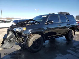 2023 Toyota 4Runner TRD Pro z VIN JTELU5JR1P6153579, wystawiony jako Copart lot #47259205 z przebiegiem 10 862 mil mil oraz Szkoda całkowita • Salvage title. Historia ofert i sprzedaży dostępna na DreamBid. Obrazek 1.