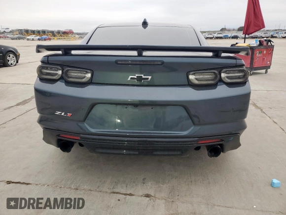 2023 Chevrolet Camaro ZL1 z VIN 1G1FK1R66P0100964, wystawiony jako Copart lot #45670485 z przebiegiem 28 165 mil mil oraz Szkody całkowita. Historia ofert i sprzedaży dostępna na DreamBid. Obrazek 6.