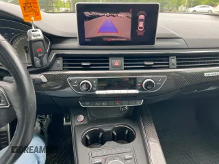 2018 Audi S5 Premium Plus z VIN WAUP4AF50JA008006, wystawiony jako Copart lot #58092055 z przebiegiem 134 205 mil mil oraz Tytuł czysty. Historia ofert i sprzedaży dostępna na DreamBid. Obrazek 10.