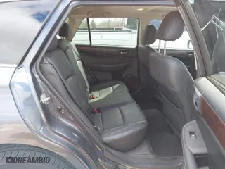 2015 Subaru Outback 2.5i Limited with VIN 4S4BSBLC9F3228585, listed as a IAAI auction lot 42034335 with 173,546 mi miles. Bid and sale history available at carsss.com. Image 8.