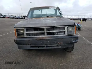 1989 Dodge Dakota S with VIN 1B7GL26X9KS129335, listed as a Copart auction lot 82744003 with 174,152 mi miles and Salvage Title. Bid and sale history available at carsss.com. Image 5.