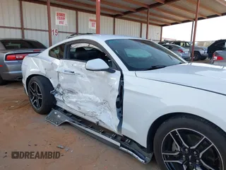 2023 Ford Mustang EcoBoost z VIN 1FA6P8TH2P5110671, wystawiony jako IAAI lot #41745979 z przebiegiem 30 581 mil mil oraz . Historia ofert i sprzedaży dostępna na DreamBid. Obrazek 6.