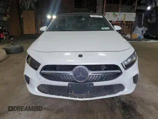 2019 Mercedes-Benz A 220 z VIN WDD3G4FBXKW028712, wystawiony jako Copart lot #59023105 z przebiegiem 95 881 mil mil oraz Szkoda całkowita • Salvage title. Historia ofert i sprzedaży dostępna na DreamBid. Obrazek 5.