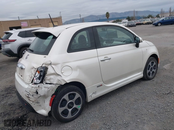 2015 FIAT 500e with VIN 3C3CFFGE0FT623389, listed as a IAAI auction lot 41473493 with 34,177 mi miles and . Bid and sale history available at DreamBid. Image 4.