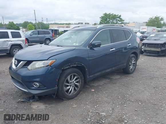 2015 Nissan Rogue SV z VIN 5N1AT2MV0FC782400, wystawiony jako IAAI lot #42253214 z przebiegiem 162 803 mil mil oraz . Historia ofert i sprzedaży dostępna na DreamBid. Obrazek 2.