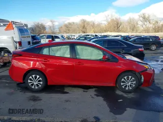 2020 Toyota Prius LE with VIN JTDL9RFU0L3022049, listed as a IAAI auction lot 41133635 with 60,977 mi miles and . Bid and sale history available at DreamBid. Image 13.
