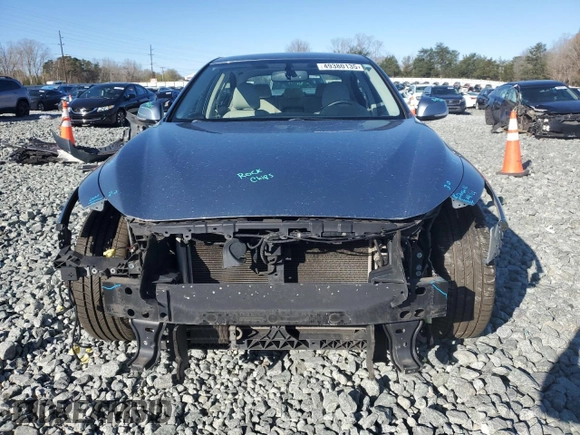 2015 Infiniti Q50 with VIN JN1BV7AR3FM410618, listed as a Copart auction lot 49380135 with 112,657 mi miles and Salvage Title. Bid and sale history available at carsss.com. Image 5.